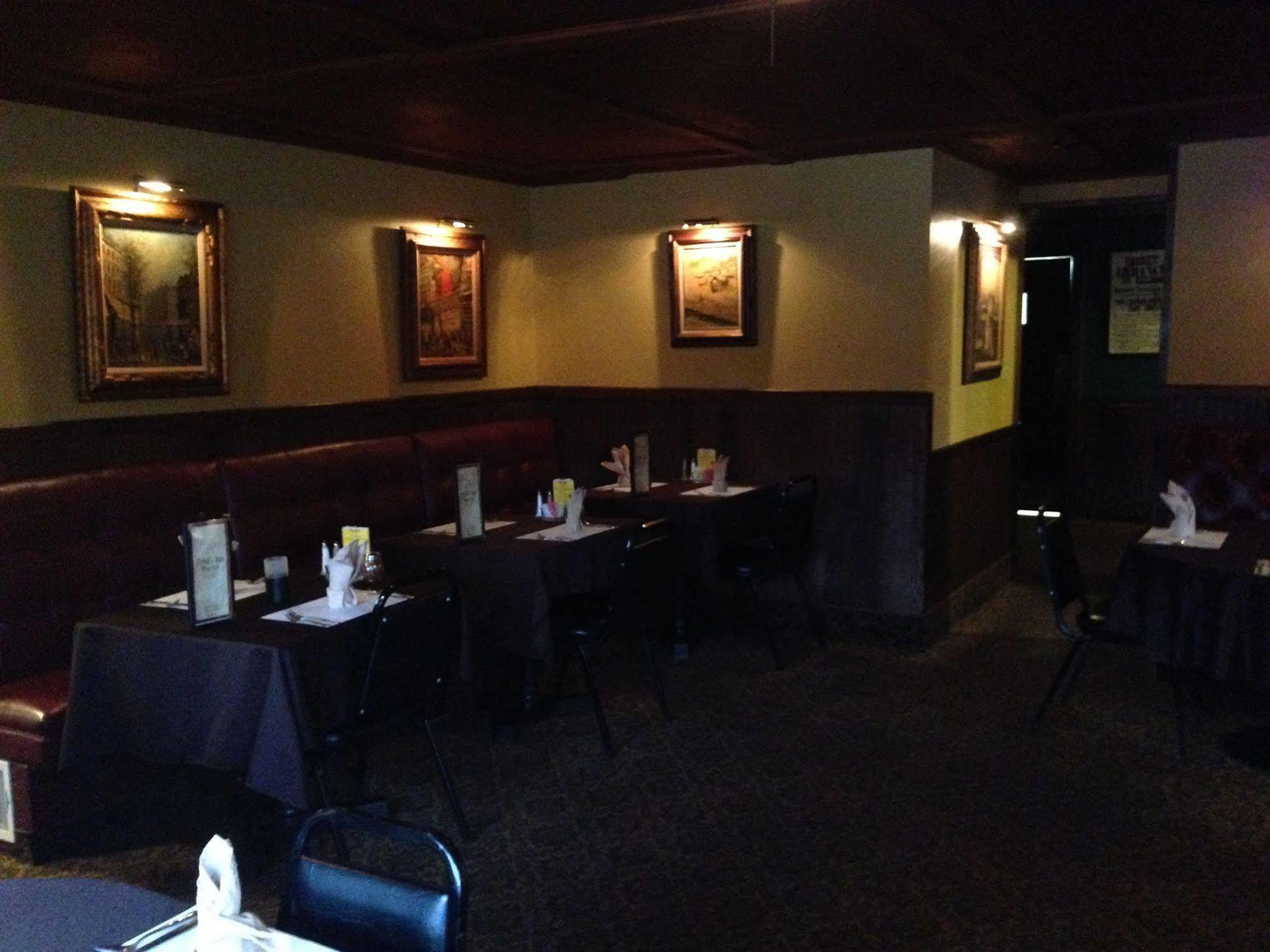 Fred'S Inn Restaurant & Lodging Norwich Extérieur photo